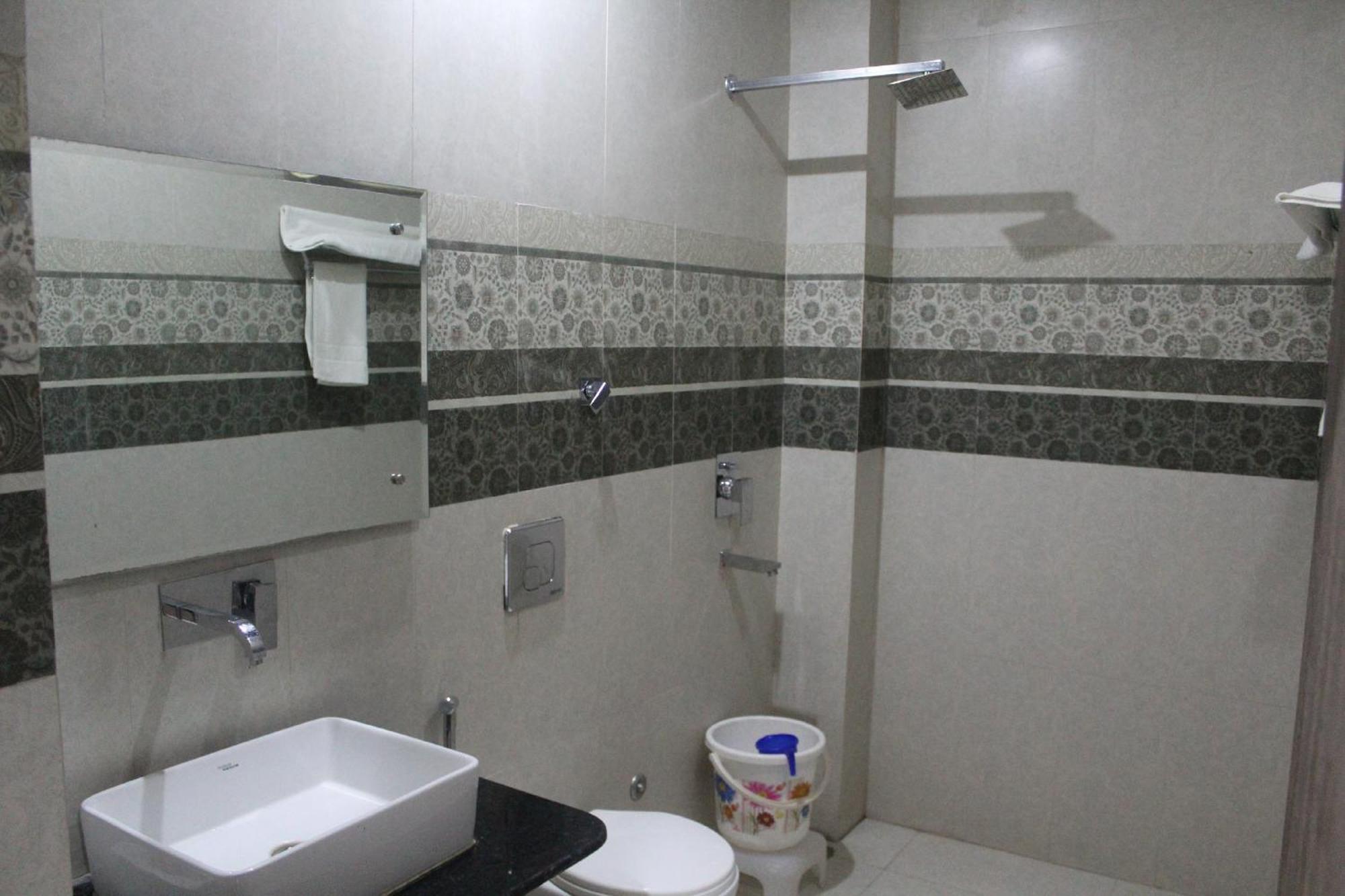 Bilberry Hotel Rewari Luaran gambar
