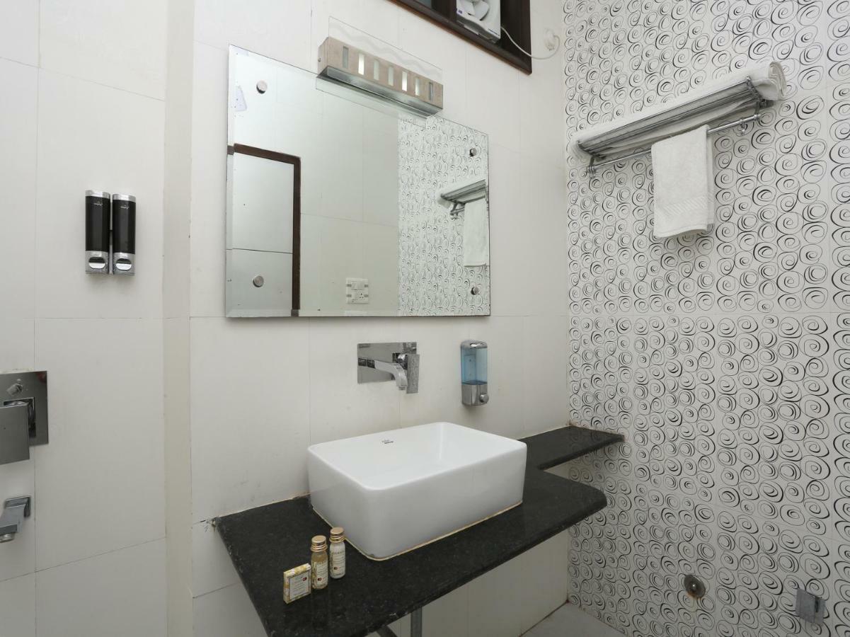 Bilberry Hotel Rewari Luaran gambar