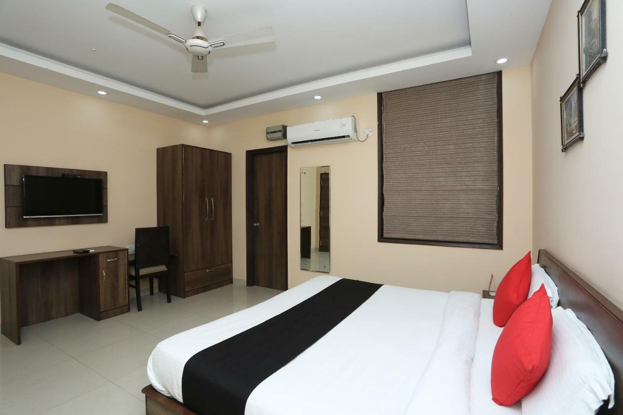 Bilberry Hotel Rewari Luaran gambar