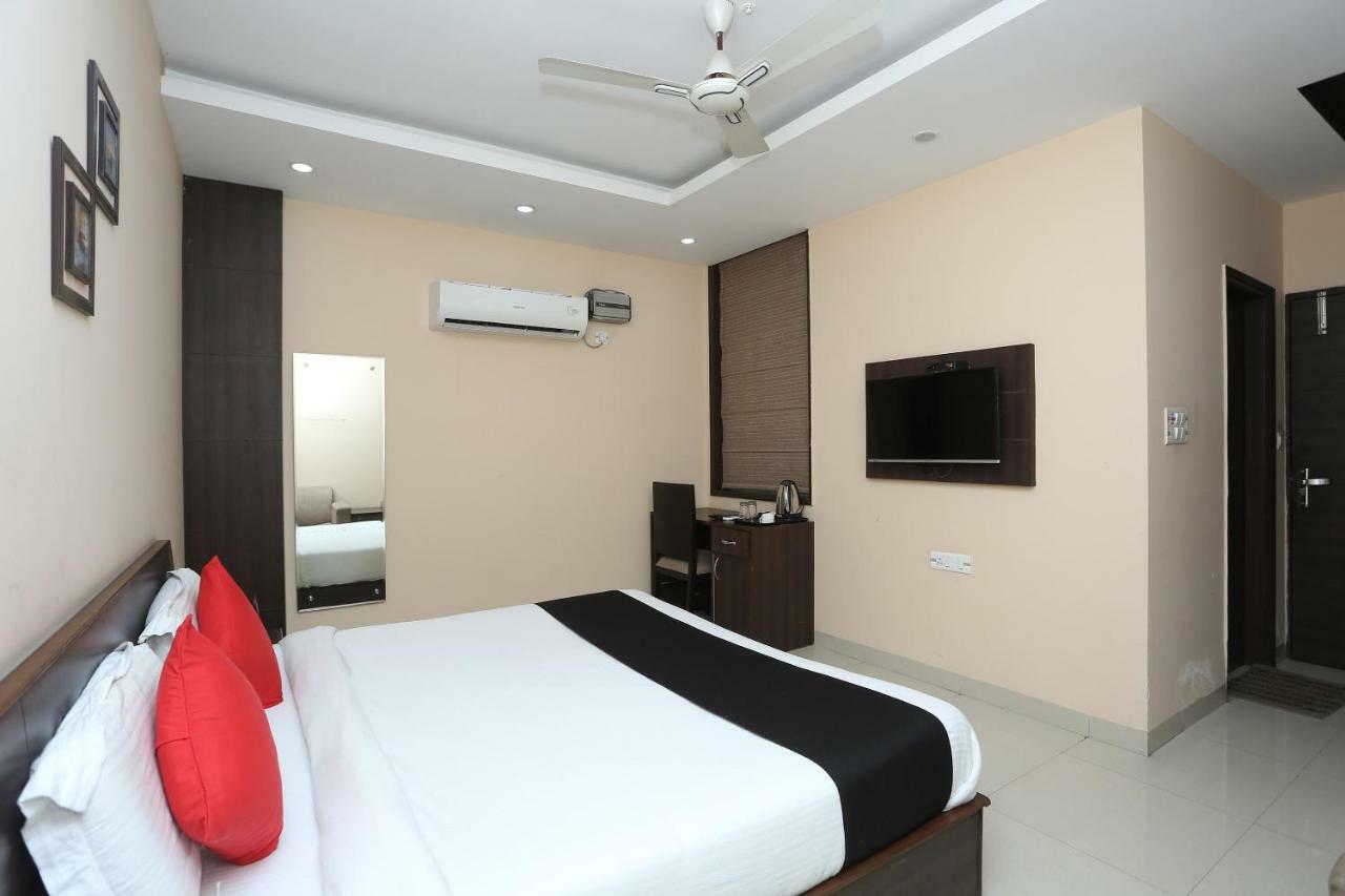 Bilberry Hotel Rewari Luaran gambar